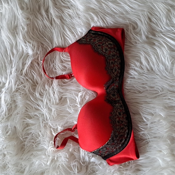 Victoria's Secret Other - Victoria Secret bra NEW size 36C